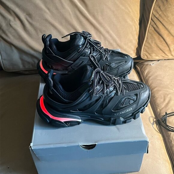Balenciaga Track Sneakers Size 40 - Picture 1 of 7